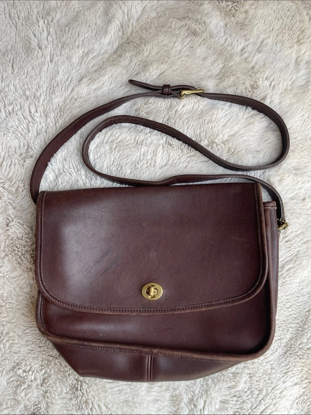 Coach Vintage 9790 Leather Crossbody Bag